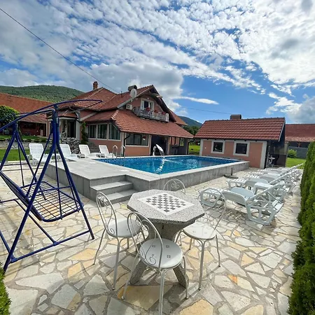 Djokic 3 Sa Bazenom Sokobanja